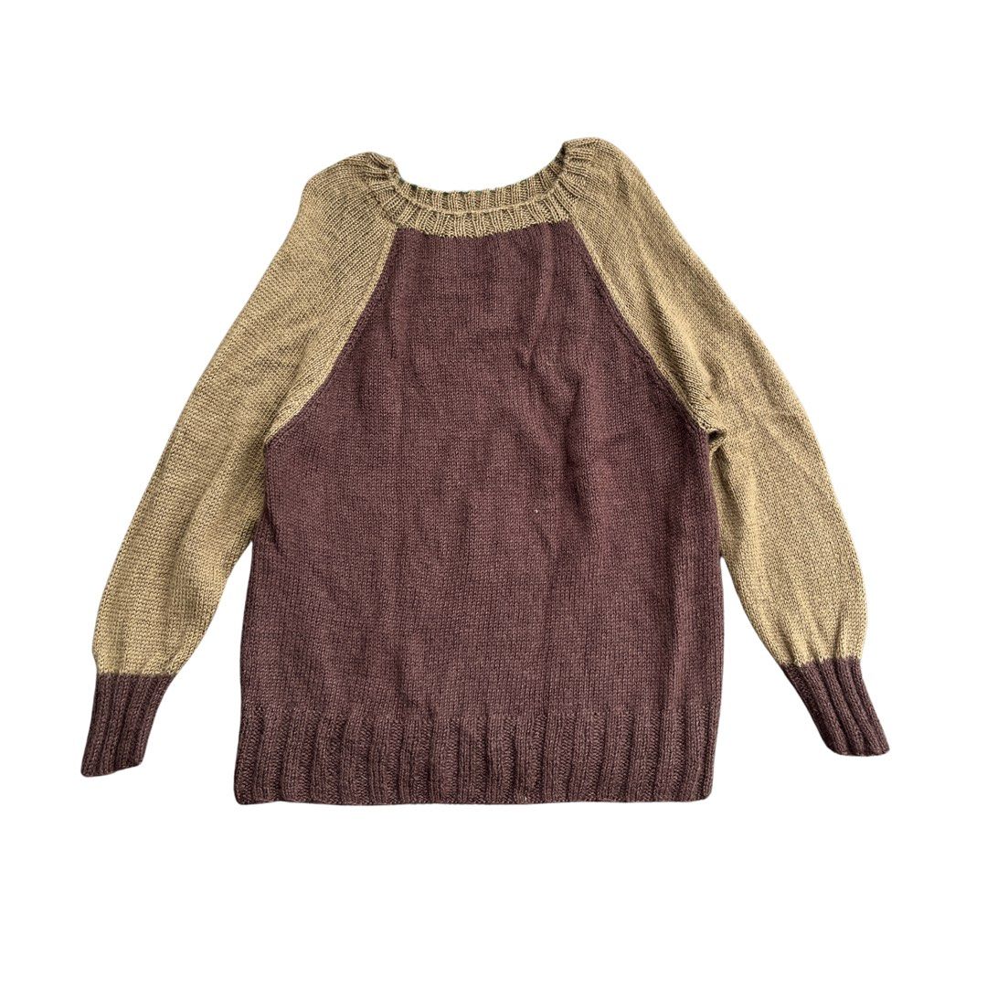 FALL COLOR BLOCK KNITTED SWEATER (Category: Coats, Jackets and Outerwear) located in Baguio. Submitted by claie.bg (Listing ID 1468408968, Image 1). Description: ⊹ FALL COLOR BLOCK KNITTED SWEATER ⊹ ᰔ gandaa, so very twilight coded! ᰔ back and front patterns r different DEETS size up to large length 28.5 inches.
