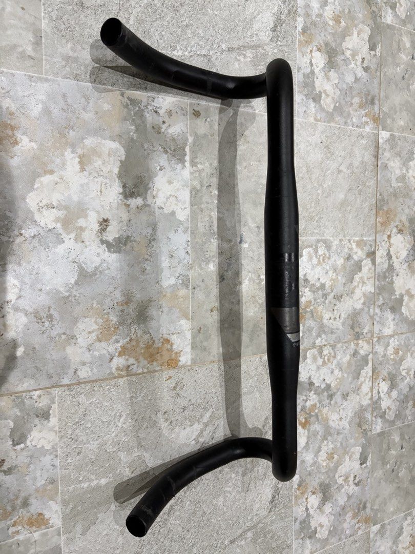 FELT flared dropbar (Category: Bicycles) located in Muntinlupa City. Submitted by pinkmoscat.o (Listing ID 1468435836, Image 2). Description: Selling Felt flared drop bar 42cm, aluminum RFS: upgrade Shipping via lalamove shouldered by buyer Location: Muntinlupa Payment via Gcash, BPI, or RCBC only.
