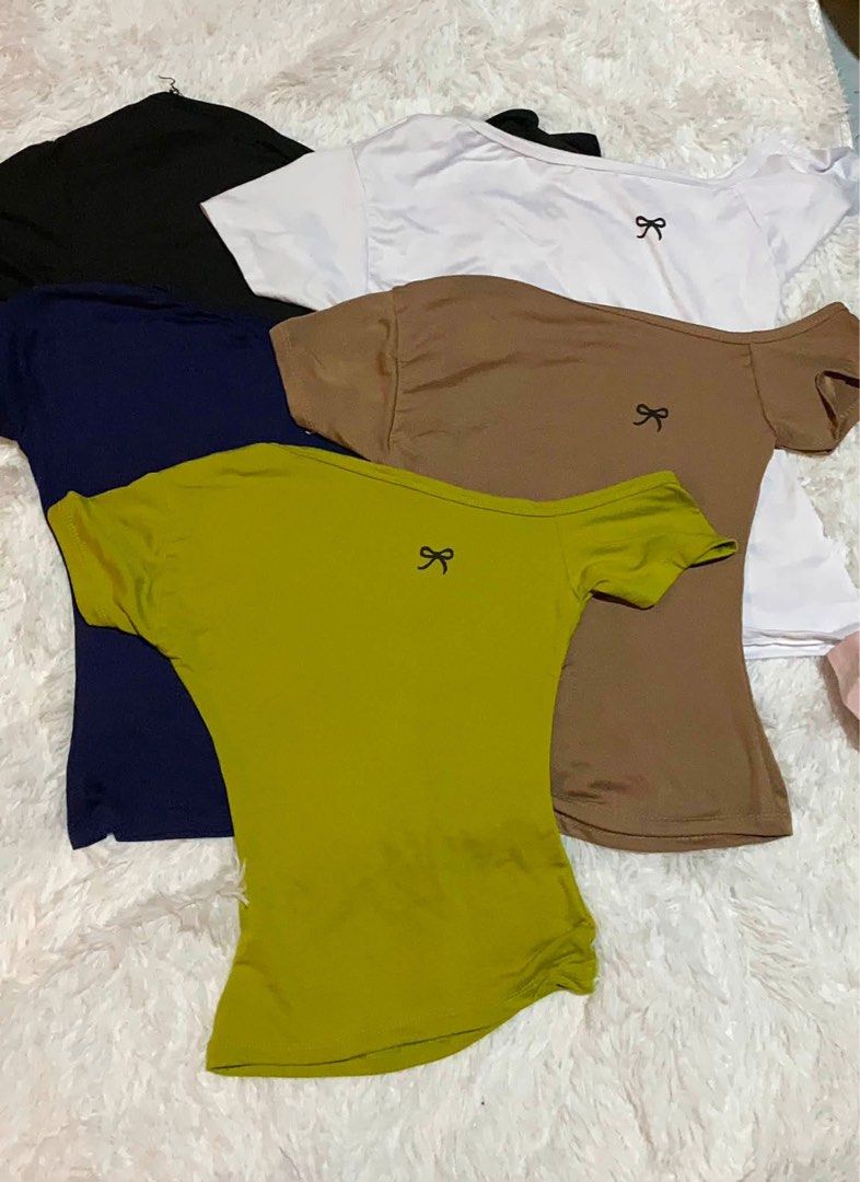 Fitted crop-style Tshirt (Category: Shirts) located in Tagum. Submitted by ellah_ (Listing ID 1468492259, Image 1). Description: .