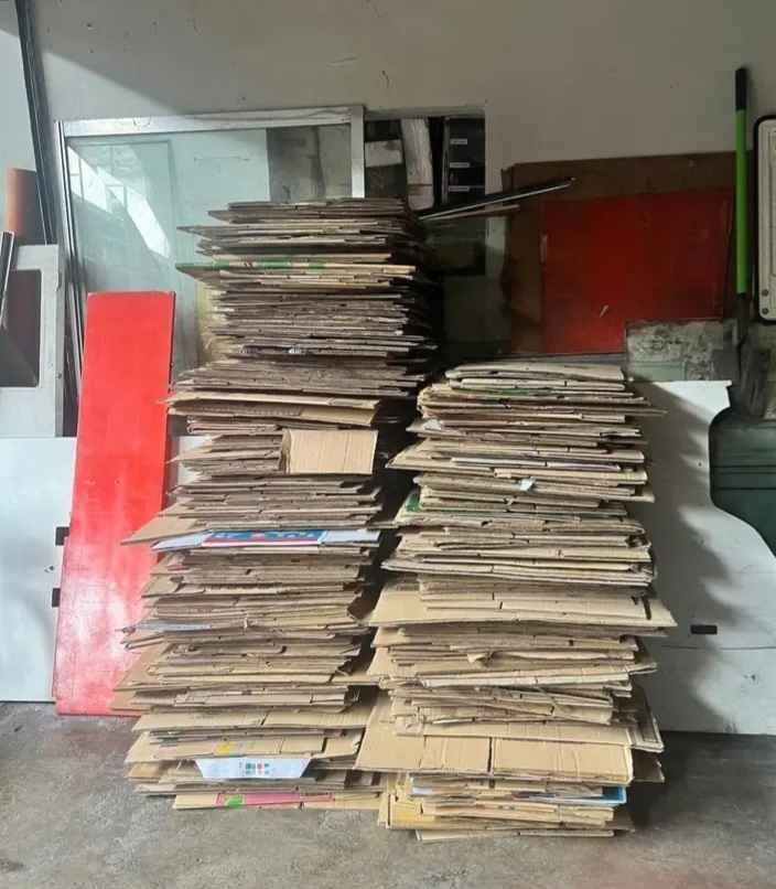 Flattened Cardboard Boxes Bulk Stack (Category: Storage Boxes & Baskets) located in Pasay City. Submitted by enrico_appliances (Listing ID 1468349403, Image 3). Description: - Large stack of flattened cardboard boxes - Various mixed sizes - Ideal for moving house, shipping, or storage 16 for order above 100kg 25 for orders below 100kg.