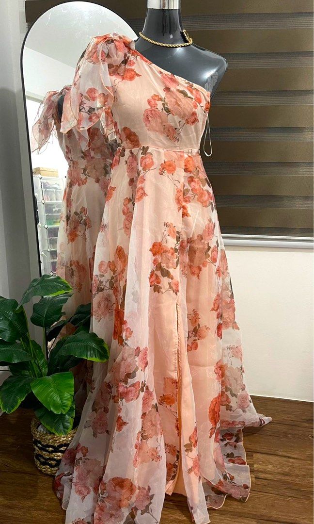 Floral gown (Category: Evening dresses & gowns) located in Baliuag. Submitted by sirc_28 (Listing ID 1468446030, Image 2). Description: This dress is the SHEIN Belle Asymmetrical Neck Knot Side Floral Dress. It is widely popular for formal events, prom, dinners, and wedding guest attire..