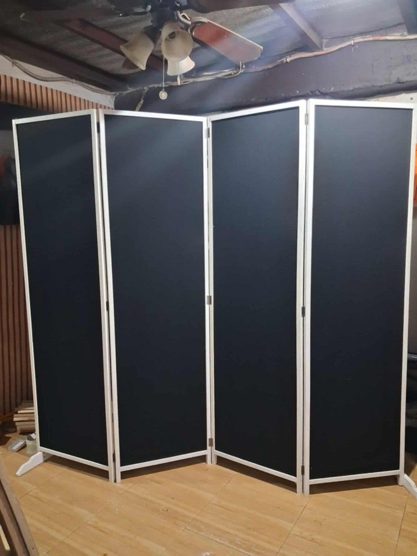 FOLDABLE DIVIDER (Category: Other Home Furniture) located in Rizal. Submitted by jayann143 (Listing ID 1468361903, Image 2). Description: Direct pagawaan from Taytay, Rizal Foldable divider per panel Size: 5.5ft & 6ft height 20 inches width per panel 1set divider =4panels 📌Pwede pang room design, decor, division for space, barrier and magagamit pang background kahit saan. Price per panel depende po sa design. Please dm for more details.