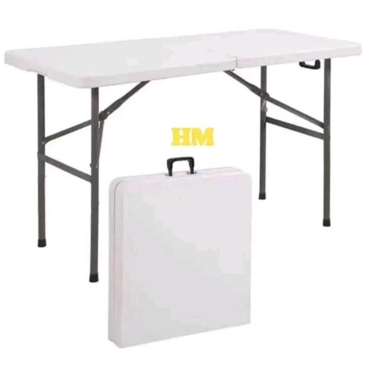 FOLDING TABLE (BLACK AND WHITE) (Category: Looking For) located in Manila. Submitted by marilynabo789 (Listing ID 1468484954, Image 3). Description: .
