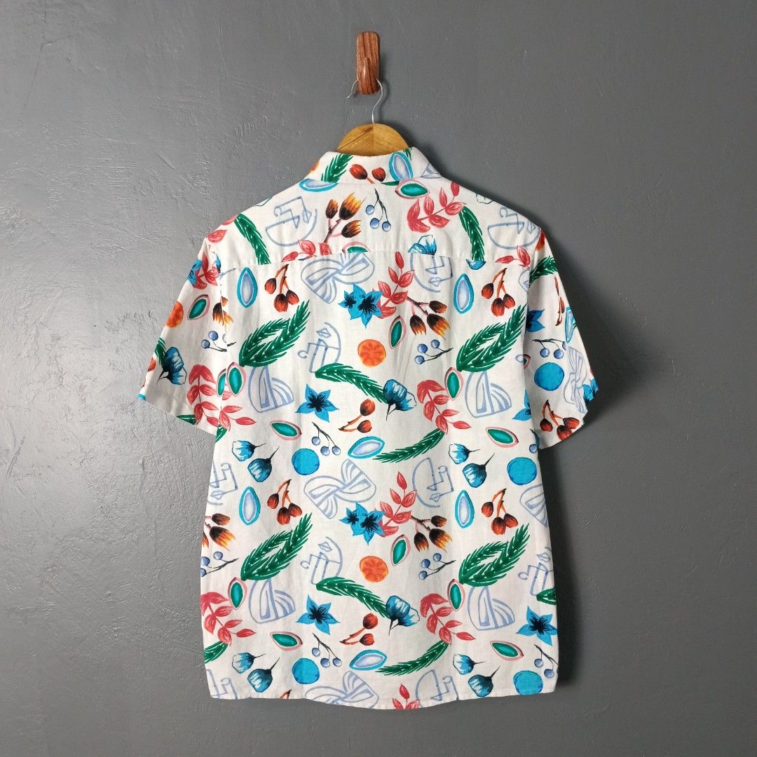 For Men - Asos - Linen Blend (Category: Tshirts & Polo Shirts ) located in Bacolod City. Submitted by drop.ph (Listing ID 1468393186, Image 2). Description: Asos - Linen Blend Multicolor Shirt *Size M - 21.5x28 *Excellent *No Flaws *Price: 680php *Add SF if outside Bacolod City .