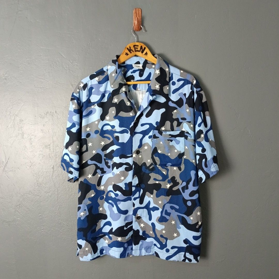 For Men - GU x Soph (Category: Tshirts & Polo Shirts ) located in Bacolod City. Submitted by drop.ph (Listing ID 1468385716, Image 1). Description: GU x Soph - Camo Camp Collar Shirt Authentic *Size L - 23x27 *Good as New *No flaws *Price: 680php *Add SF if outside Bacolod City.