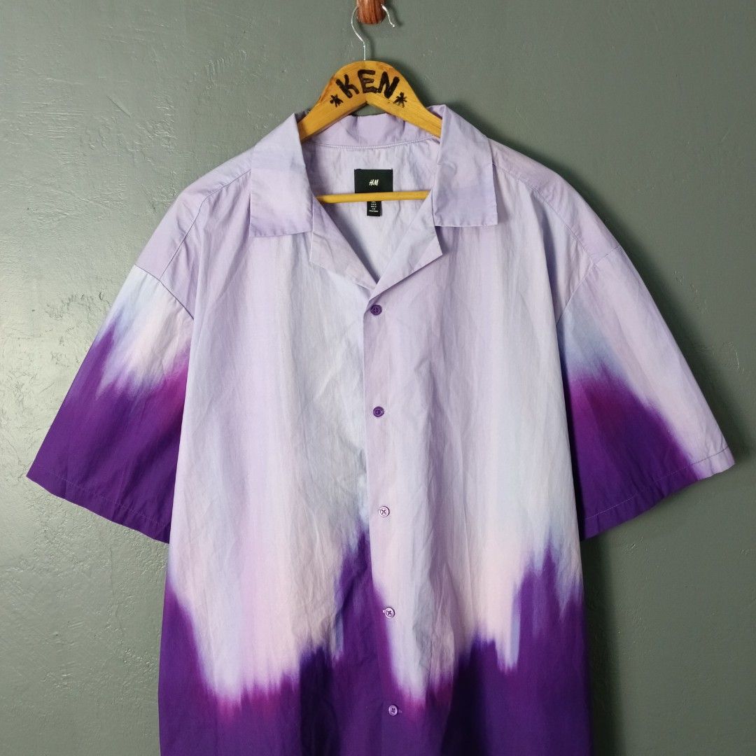 For Men - H&M - Resort Shirt (Category: Tshirts & Polo Shirts ) located in Bacolod City. Submitted by drop.ph (Listing ID 1468402320, Image 3). Description: H&M - Resort Shirt Authentic *Oversized Fit *Size L fits XL - 25.5x29.5 *Excellent *No flaws *Price: 680php *Add SF if outside Bacolod City .