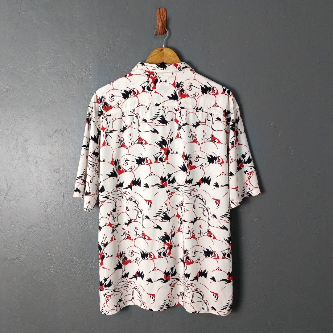 For Men - Uniqlo (Category: Tshirts & Polo Shirts ) located in Bacolod City. Submitted by drop.ph (Listing ID 1468387335, Image 2). Description: Uniqlo - Engimono Open Collar Authentic *Size M - 22x29 *Excellent *No Flaws *Price: 680php *Add SF if outside Bacolod City.