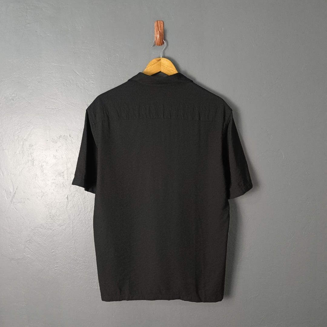 For Men - Zara - Open Collar (Category: Tshirts & Polo Shirts ) located in Bacolod City. Submitted by drop.ph (Listing ID 1468370076, Image 2). Description: Zara - Camp Collar Shirt Authentic *Size S fits M - 21.5x27.5 *Excellent *No Flaws *Price: 680php *Add SF if outside Bacolod City .