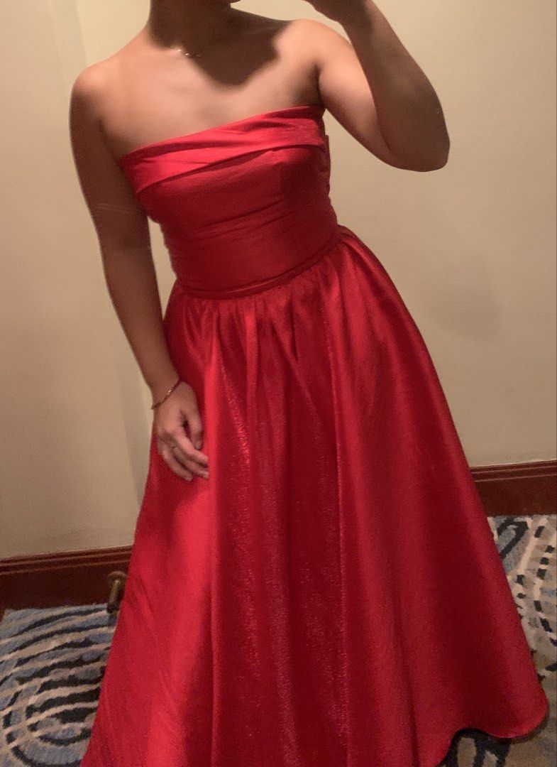 [FOR RENT] Red Ball Gown with Bow (Category: Evening dresses & gowns) located in Quezon City. Submitted by jsjaemdeclutter (Listing ID 1468325493, Image 1). Description: - ₱500 for security deposit (refundable) - perfect for prom, gradball, or any formal events! - birthday debut gown - fits small - medium - dm for measurements and more photos.