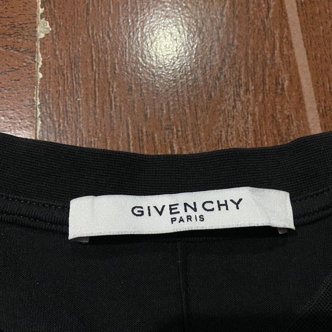 For sale (Category: Tshirts & Polo Shirts ) located in Baliuag. Submitted by thriftpuff (Listing ID 1468335112, Image 3). Description: Givenchy Shirt Size Medium As new condition Price: 600 free shipping Direct message if you’re interested 📩📩📩.