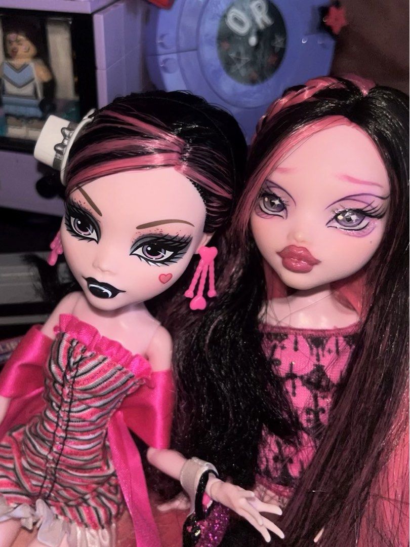 for trading creepro dotd draculaura and customized draculaura (Category: Interactive Toys) located in Manila. Submitted by violetbdlr (Listing ID 1468305968, Image 1). Description: want to trade themm might plan to sell also here are my iso/s elissabat fca creepro drac.