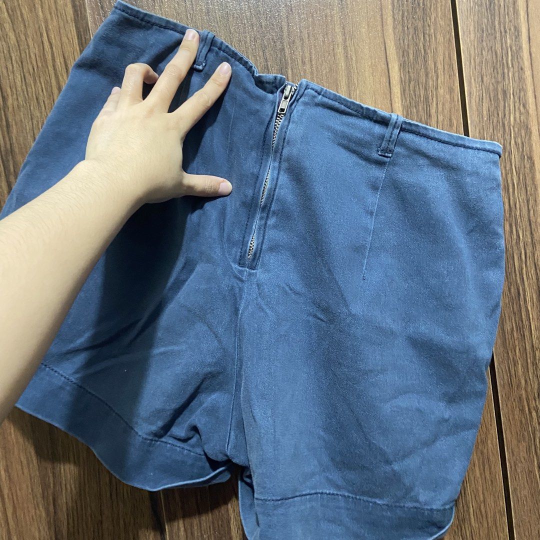 Forever 21 Blue Denim Shorts (Category: Shorts) located in Marikina City. Submitted by jeliie (Listing ID 1468425710, Image 2). Description: No issue high waist.