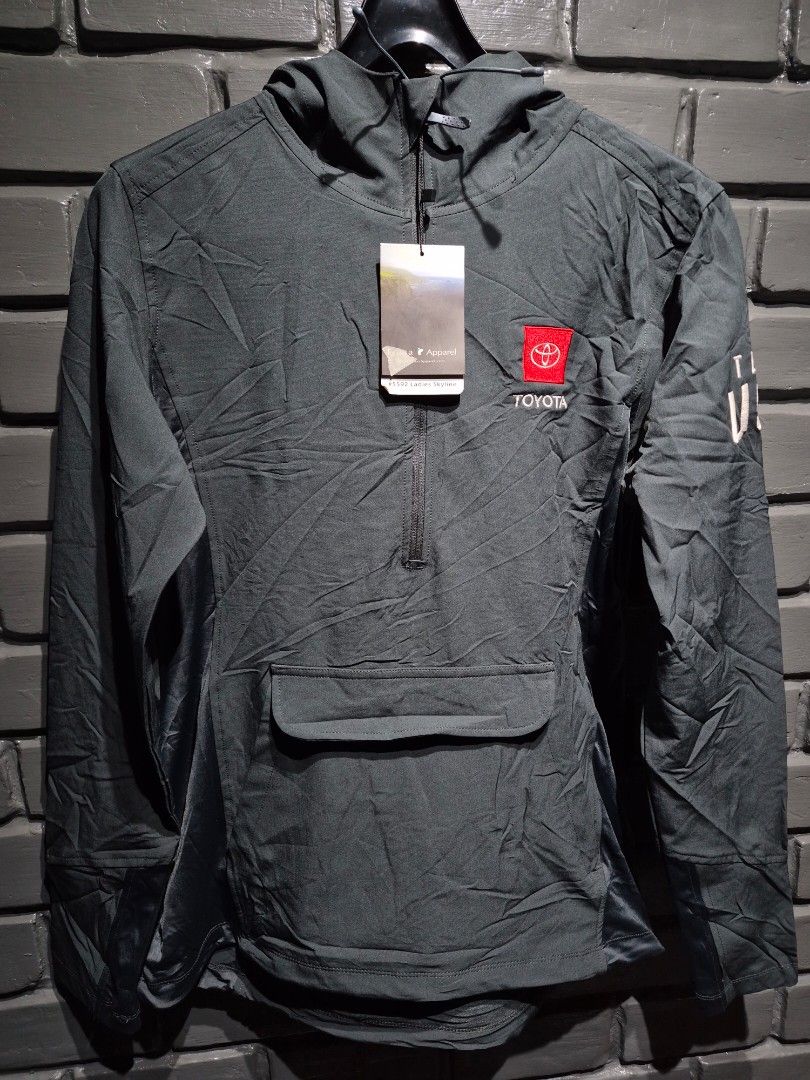 Fossa Apparel Toyota Ladies Skyline 1/4 Zip Pullover (Category: Coats, Jackets and Outerwear) located in Davao. Submitted by rodrigoani57168 (Listing ID 1468439629, Image 1). Description: - Brand: Fossa Apparel TOYOTA (TEAM USA) - Item: Women's Skyline Pullover - Color: Dark Grey - Size: Small - Condition: Brand new with original tags attached - Design: Official Toyota branded embroidered logo on the chest - Features: 1/4 zip front, adjustable dr