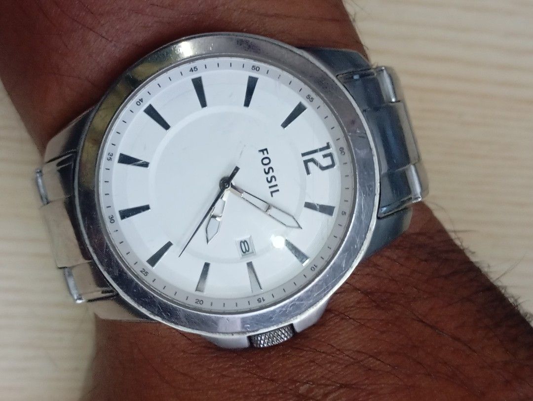 Fossil (Category: Men's Watches) located in Las Pinas. Submitted by quick_deals_great_finds2 (Listing ID 1468350768, Image 3). Description: Original good working condition Quartz with battery 45mm big size fits wrist 7 inches.