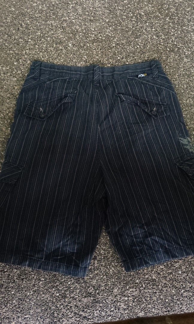 Fox shorts (Category: Shorts) located in Oas. Submitted by yortzzz (Listing ID 1468284330, Image 2). Description: no issue, washable dirt only.
