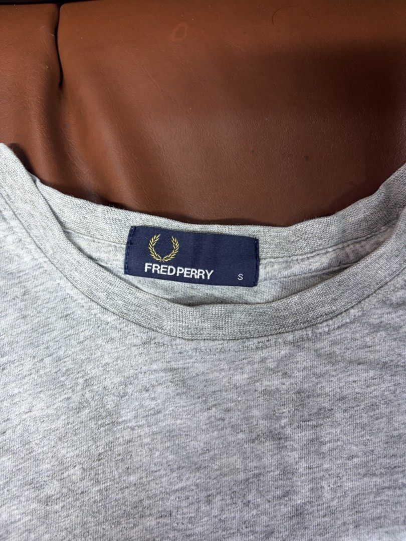 Fred perry tee (Category: Activewear) located in Baguio. Submitted by picksby_mik (Listing ID 1468454237, Image 2). Description: Excellent condition 980 shipped.