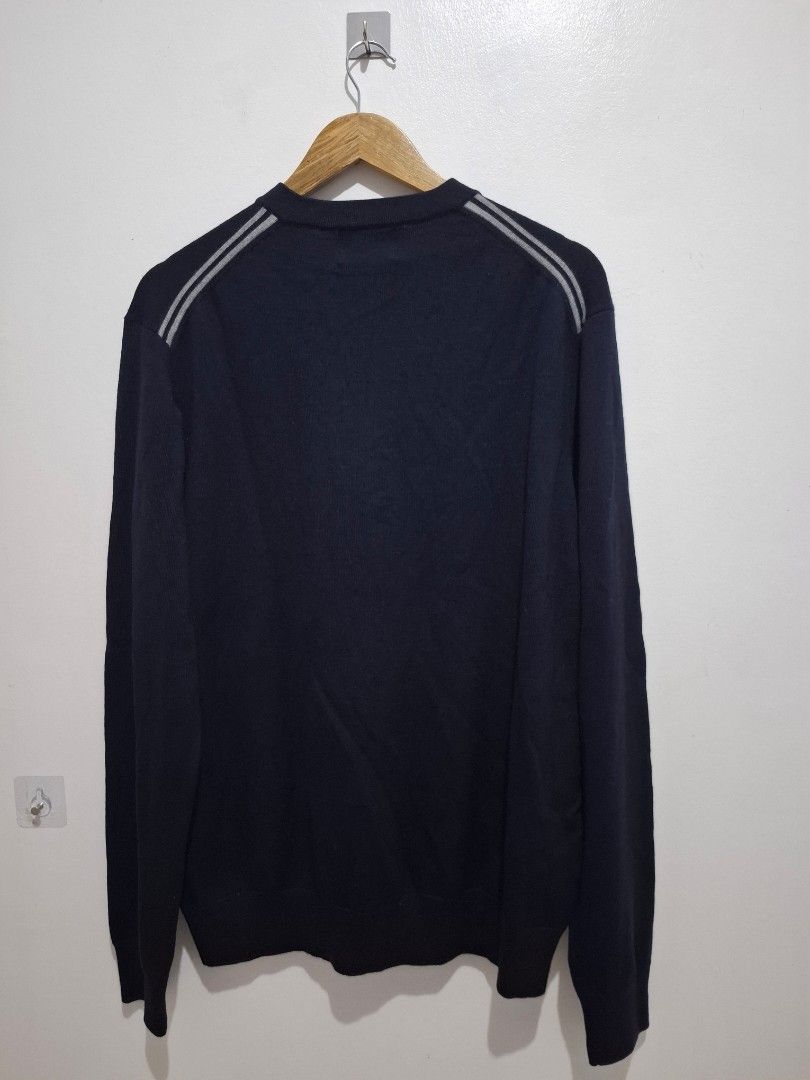 Fredperry wool sweater XL (Category: Coats, Jackets and Outerwear) located in Tarlac. Submitted by christopher.24 (Listing ID 1468321775, Image 2). Description: brandnew legit.