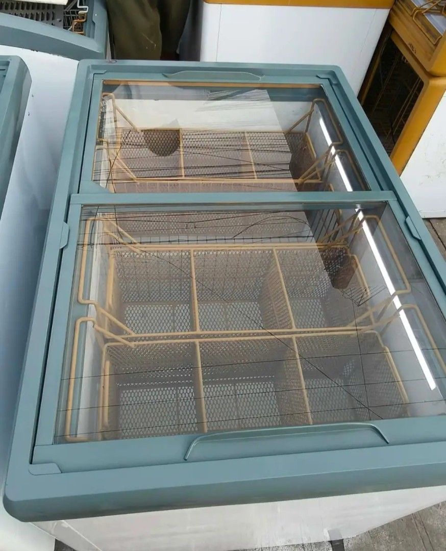 FREEZER Fujidenzo 12cuft with 4 basket (Category: Refrigerators and Freezers) located in Manila. Submitted by luckywindow.aircon02 (Listing ID 1468358143, Image 2). Description: display chest freezer glass door 📍 12cuft with 4 baskets Unit details 👇🏽 - Store pull out second hand - Fujidenzo brand - Inverter type - 220v - fast freeze - adjustable temp - removable baskets - functionable led light with switch on & off - also with wheels gulong - 