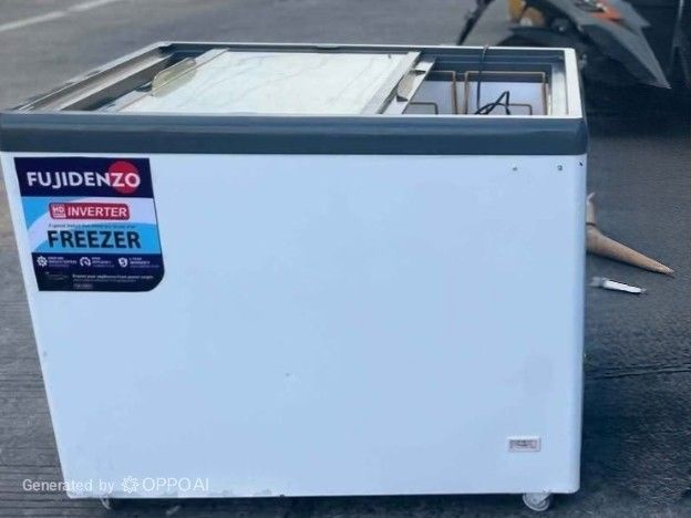 FREEZER Fujidenzo 12cuft with 4 basket (Category: Refrigerators and Freezers) located in Manila. Submitted by luckywindow.aircon02 (Listing ID 1468358143, Image 1). Description: display chest freezer glass door 📍 12cuft with 4 baskets Unit details 👇🏽 - Store pull out second hand - Fujidenzo brand - Inverter type - 220v - fast freeze - adjustable temp - removable baskets - functionable led light with switch on & off - also with wheels gulong - 