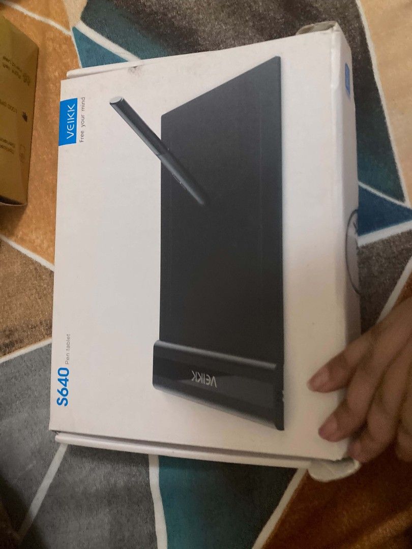 FS: VEIKK S640 DRAWING TABLET + INCLUSIONS (Category: Other Gadgets) located in Caloocan City. Submitted by jablay72936540 (Listing ID 1468292229, Image 1). Description: FS: Veikk drawing tablet S640 COMPLETE INCLUSIONS - Perfect for starting artists - Php 700 (negotiable) - Rfs: Hindi na nagagamit sa bahay kasi umalis na yung kapatid ko Inclusions: - Drawing tablet - Pen + Extra Nibs - Box - MOP: Cash | Gcash | Maribank - MOD: Meetup (ust/pasig)