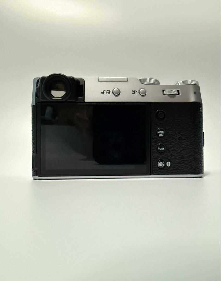 FUJIFILM X100VI SILVER DIGITAL CAMERA (Category: Cameras) located in Las Pinas. Submitted by rare_legendaryseller (Listing ID 1468487479, Image 2). Description: *FUJIFILM X100VI DIGITAL CAMERA SILVER Low Shutter Count 94 Times* - 40.2MP X-Trans CMOS 5 HR Sensor - Up to 6.0 stops In-Body Image Stabilization - 4 stop Internal ND - 1.4x and 2x Digital Teleconverter - 20 Film Simulation modes, including REALA ACE and then create or add Custom Film Re