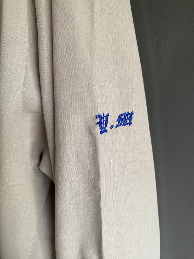 Full Mark grey beige shirt (Category: Formal Shirts) located in Cebu City. Submitted by janb85 (Listing ID 1468361043, Image 3). Description: Best fit M Linen-like fabric look Made of polyester .