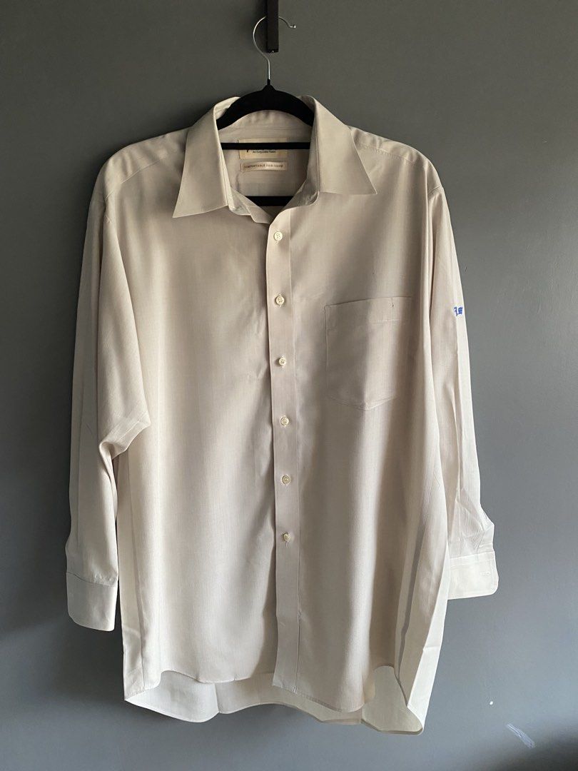 Full Mark grey beige shirt (Category: Formal Shirts) located in Cebu City. Submitted by janb85 (Listing ID 1468361043, Image 1). Description: Best fit M Linen-like fabric look Made of polyester .