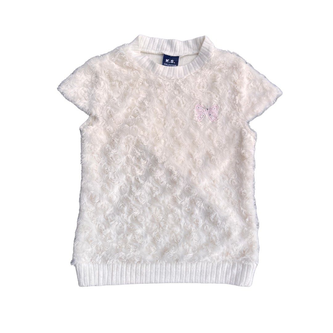FUR MOCK NECK COQUETTE BABY TEE (Category: Others Tops) located in Baguio. Submitted by claie.bg (Listing ID 1468409700, Image 1). Description: ⊹ FUR MOCK NECK COQUETTE BABY TEE ⊹ ᰔ super cuteeeee!! ganda nito DEETS size xs to s bust 32 to 38 inches length 20.5 inches .