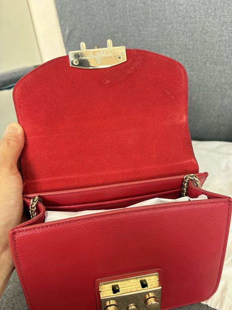 Furla Metropolis Bag (Category: Cross-body Bags) located in San Mateo. Submitted by splendidbuys (Listing ID 1468456039, Image 2). Description: Furla Metropolis Red Hairline scratches on logo .