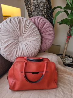 (Category: ) located in . Submitted by mycloset525clotheshoppe (Listing ID 1468289676, Image 1). Description: .