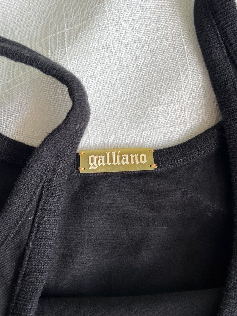 GALLIANO TANK TOP (Category: Sleeveless) located in Las Pinas. Submitted by jpicked (Listing ID 1468335337, Image 2). Description: .