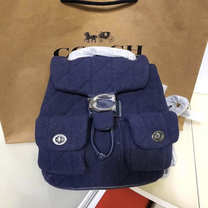 gamusa backpack bag handcarry bag js (Category: Backpacks) located in Manila. Submitted by lecha201992 (Listing ID 1468346385, Image 1). Description: .