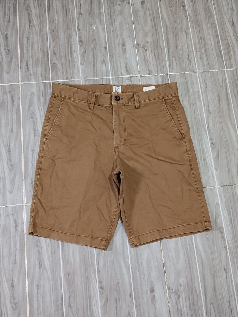 GAP CHINO SHORT (freeshipping) (Category: Chinos) located in Quezon City. Submitted by gyl-stop (Listing ID 1468455947, Image 1). Description: free shipping 34 x 19.5 excellent condi cr: 9.8/10 issue: none.