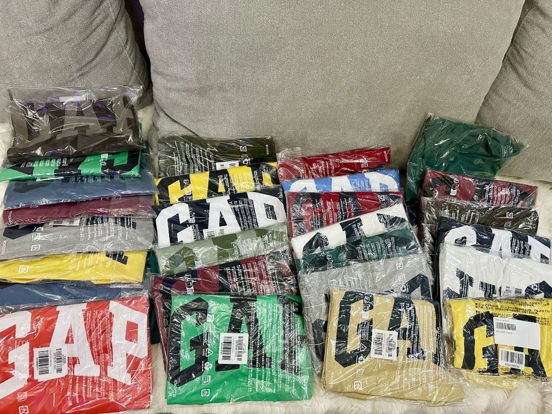 Gap men's t-shirts (Category: Tshirts & Polo Shirts ) located in Cabanatuan. Submitted by Valeriecllctn (Listing ID 1468311963, Image 1). Description: Men's Gap shirts overload In size medium and large Bought in the USA 🇺🇸 ₱1,200 each 2 for ₱2,299.