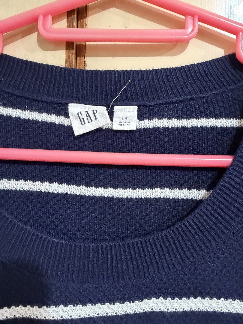 Gap Women Blue Stripes Large (Category: Longsleeves) located in Manila. Submitted by preloved_new_forsale (Listing ID 1468349662, Image 3). Description: .
