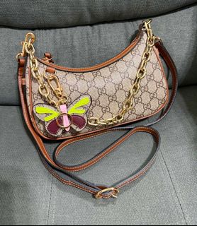 (Category: ) located in . Submitted by luxxechic (Listing ID 1468319552, Image 1). Description: .
