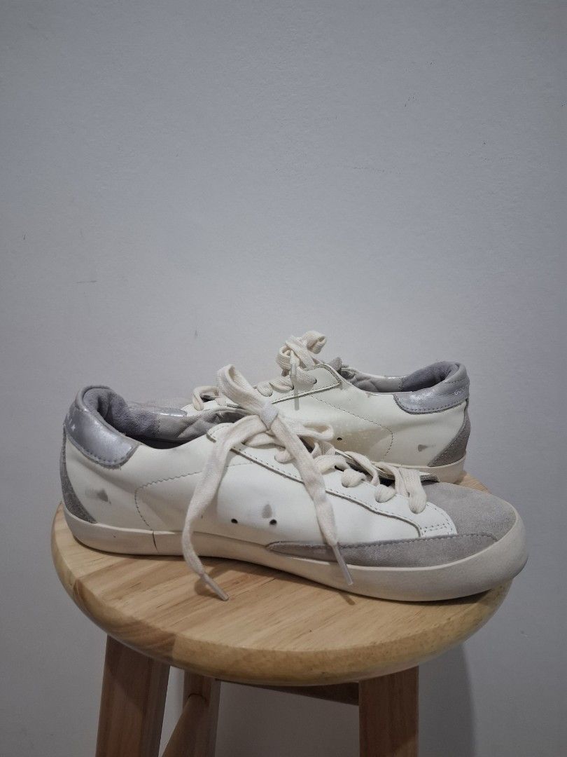 GGDB golden goose size 38 (Category: Sneakers) located in Tarlac. Submitted by christopher.24 (Listing ID 1468322536, Image 2). Description: good condition.