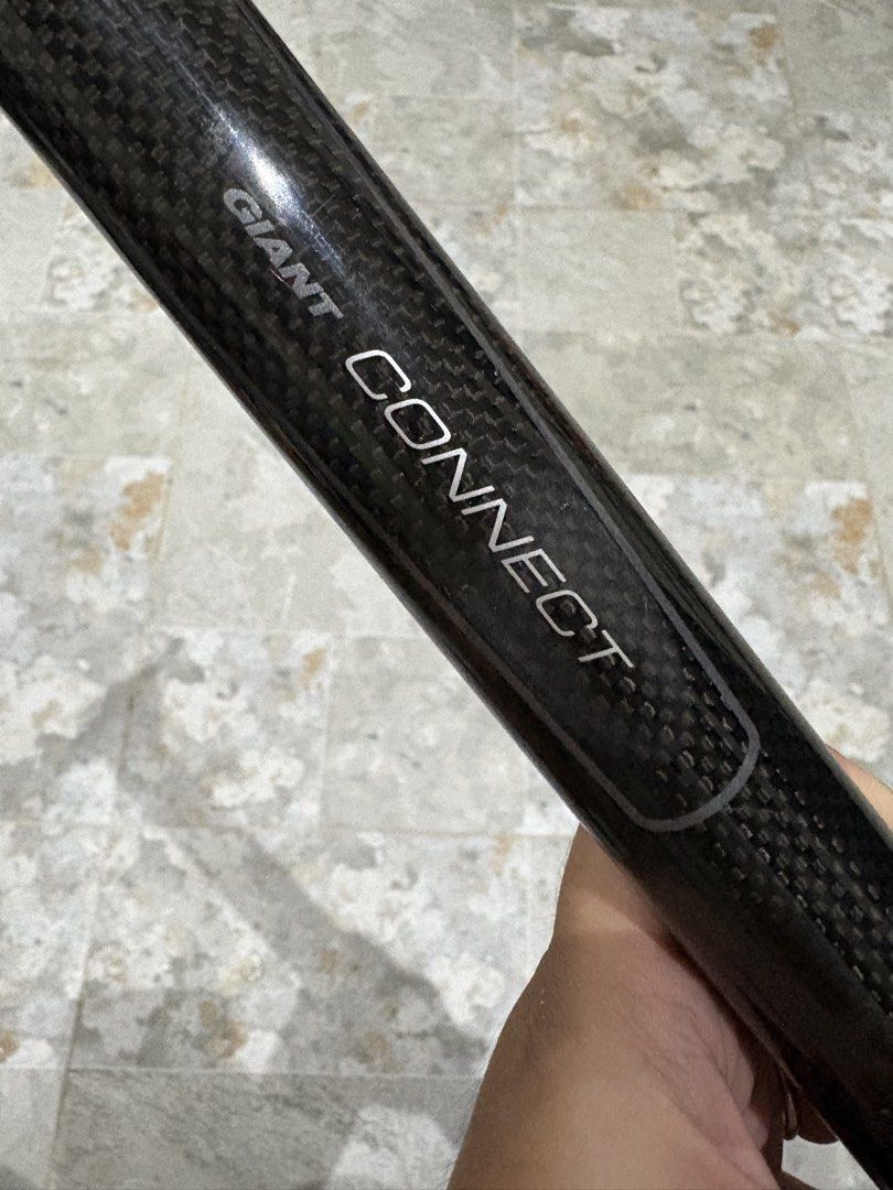 GIANT Connect carbon seatpost (Category: Bicycles) located in Muntinlupa City. Submitted by pinkmoscat.o (Listing ID 1468434429, Image 1). Description: Selling Giant Connect carbon seatpost No dents/dimples, no functional issues slight clamping marks only, does not affect performance RFS: upgrade Shipping via lalamove shouldered by buyer Location: Muntinlupa Payment via Gcash, BPI, or RCBC only.