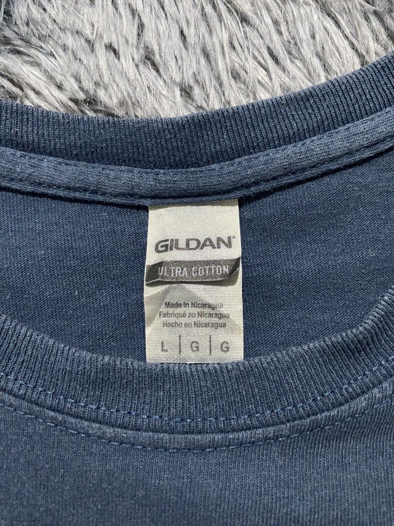Gildan Corvette Car tee (Category: Tshirts & Polo Shirts ) located in Manila. Submitted by zrothrift (Listing ID 1468313505, Image 3). Description: Gildan Corvette Car tee Measurements: Large on Tag Width: 21 Inches Length: 28 Inches washable dirt stains (barely noticeable) ₱380.