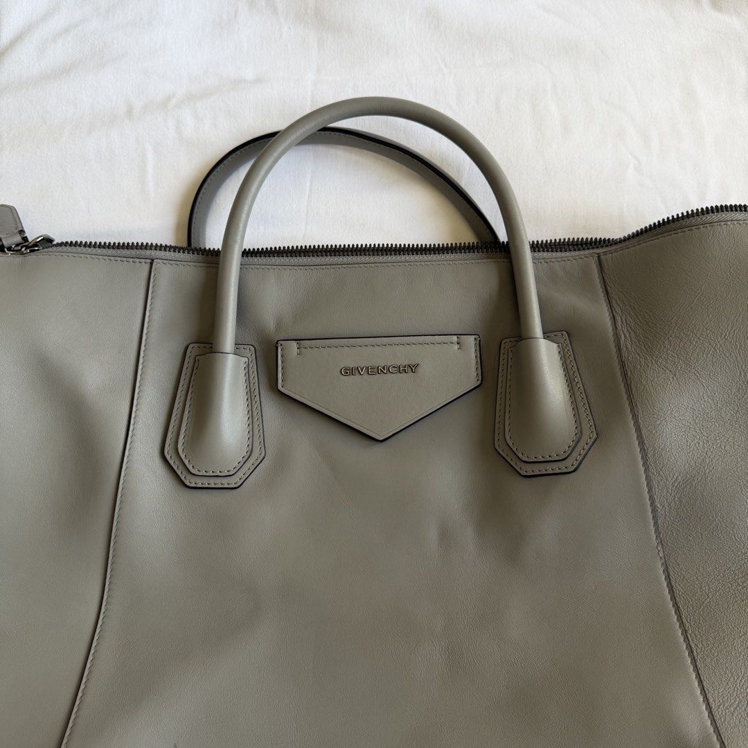 Givenchy Antigona Soft Large (Category: Luxury Bags & Wallets) located in Manila. Submitted by usetheoxfordcomma (Listing ID 1468424189, Image 2). Description: A few marks here and there on the leather, please see photos Includes dust bag and strap.