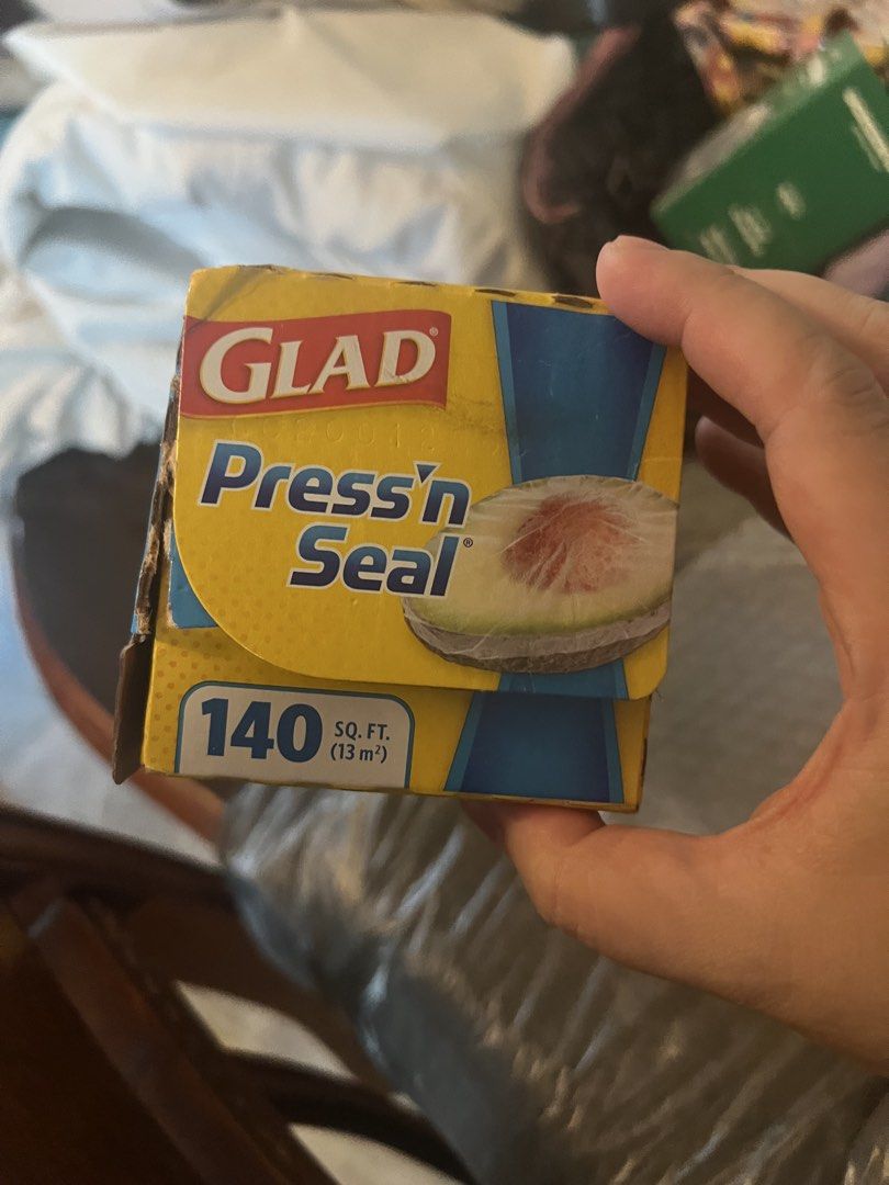 Glad Press and seal (Category: Home Improvement Tools & Accessories) located in Paranaque City. Submitted by arianem031087 (Listing ID 1468318685, Image 2). Description: 140 sqm.