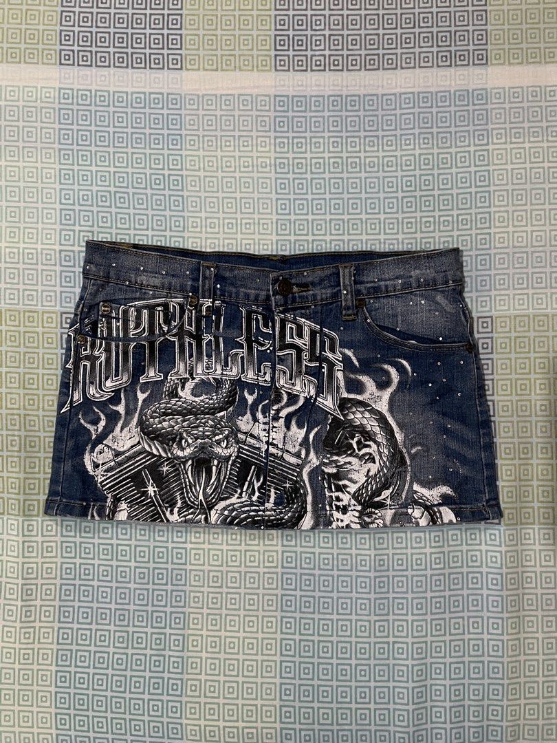 Glam rock (Category: Skirts) located in Lucena. Submitted by riyizthriftz (Listing ID 1468429468, Image 1). Description: Glam rock skirt Size on pic Good condition Color rate 9/10.