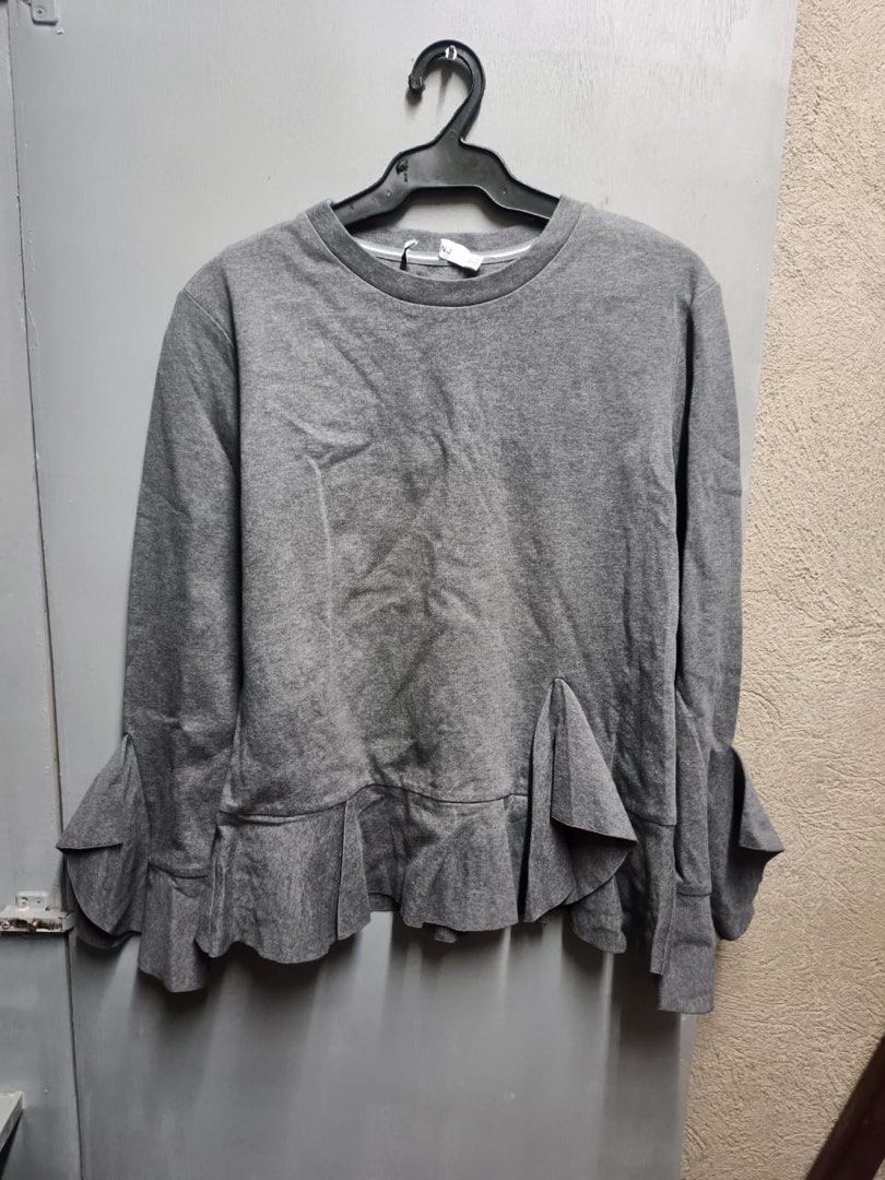 GO EN J. (Category: Longsleeves) located in Dasmarinas. Submitted by jessputrages (Listing ID 1468451691, Image 1). Description: For sale Goen J Excellent condition No issue 650 plus shipping fee Pm for more details.