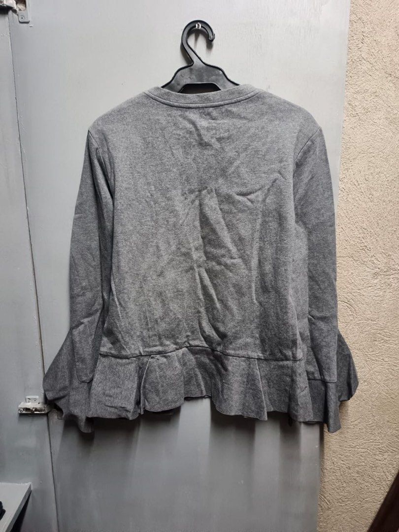 GO EN J. (Category: Longsleeves) located in Dasmarinas. Submitted by jessputrages (Listing ID 1468451691, Image 2). Description: For sale Goen J Excellent condition No issue 650 plus shipping fee Pm for more details.