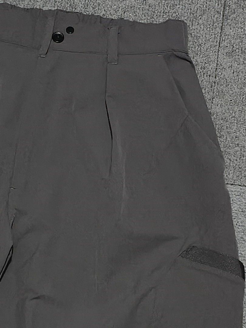 GOOPiMADE “BR-M3G” SOFTBOX Basic Pants (Category: Trousers) located in La Trinidad. Submitted by beenaged (Listing ID 1468289194, Image 2). Description: - GOOPiMADE “BR-M3G” SOFTBOX Basic Pants - size small to medium - dimensions 28-31 waist, 40 length from waist to hem - excellent to good as new - issue: missing removable strap/belt - price 2,580 - Location Baguio City - shipping nationwide .