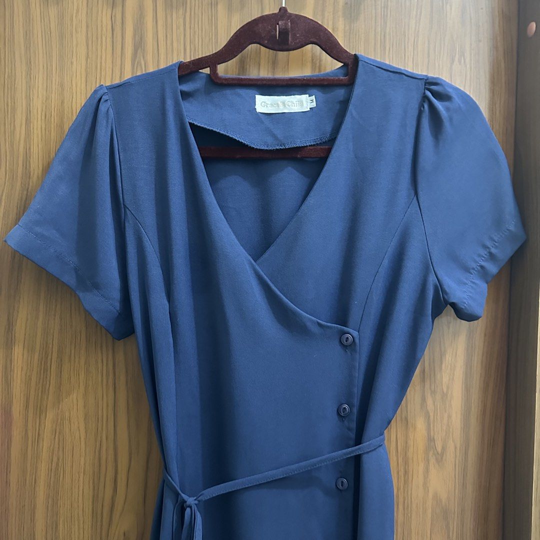 Grace and Chili Wrap Navy Blue Dress (Category: Dresses) located in Makati City. Submitted by xo.thrifty (Listing ID 1468299540, Image 3). Description: .