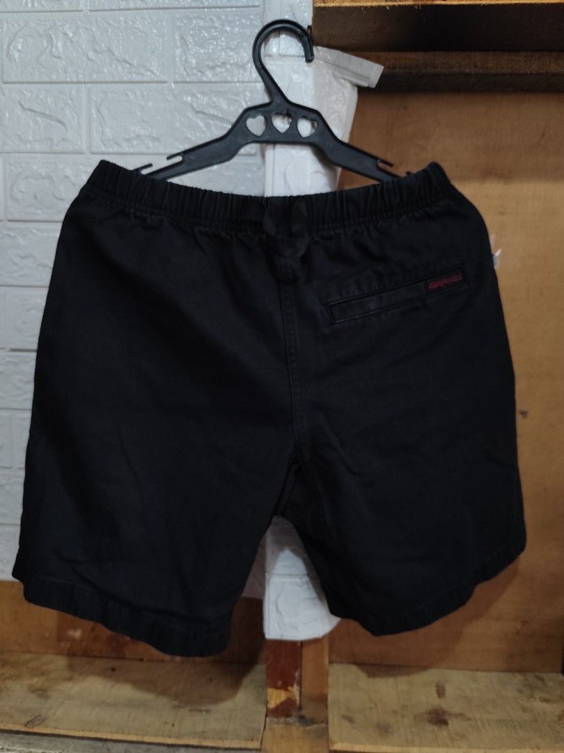 Gramicci short (Category: Shorts) located in Kabacan. Submitted by thriftpingts (Listing ID 1468315753, Image 2). Description: Gramicci short (S USA) (M Asian) on tag) Condition: 10/10 Color rate : 10/10 Waist: 28-32 Length: 16.5 Hem: 11 Washtags: ✅ Issue: ❌.