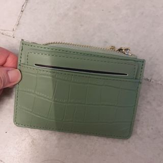(Category: ) located in . Submitted by wewearwhat (Listing ID 1468396408, Image 1). Description: .