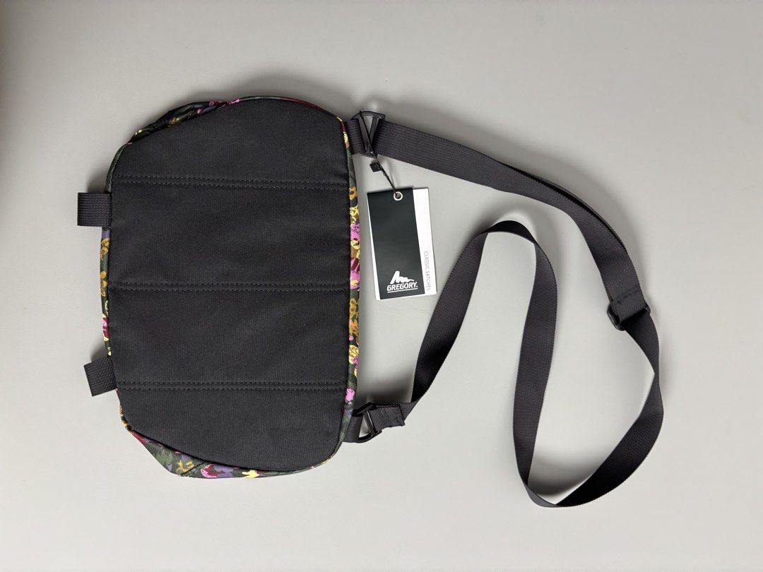 Gregory Sling Bag (Category: Sling Bags) located in San Fernando. Submitted by kayemanalac_05 (Listing ID 1468427468, Image 2). Description: .