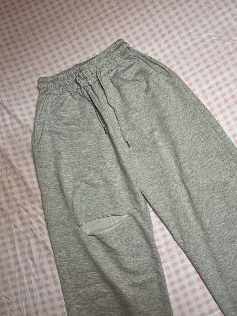 Grey Sweatpants - Garterized (Category: Other Bottoms) located in San Juan City. Submitted by angel_aura_archive (Listing ID 1468348712, Image 1). Description: - Worn once - For your reference my wasteline is 30 and kasya sya sakin - Free size with garter - All of the details are here n po so pls matuto po magbasa and no to low bailers!! I can give discount if marami po kukunin. They are not from ukay and they are from my personal collection from